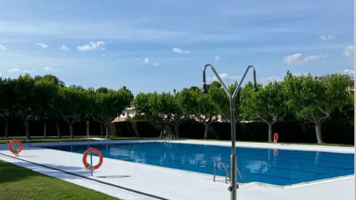 Imagen de la piscina municipal de Constantí.