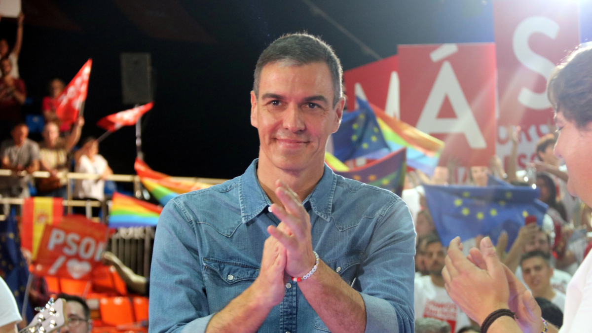 Pedro Sánchez durante el acto de clausura de la campaña del 9-J, en Fuenlabrada