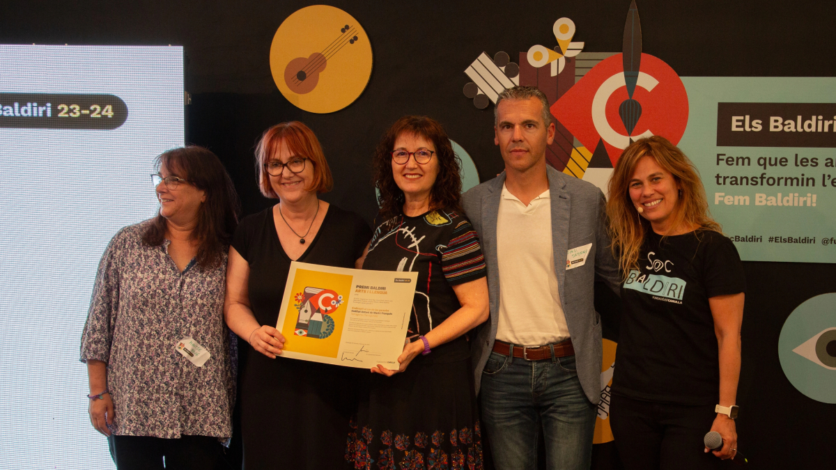 Representants de l'Institut Antoni de Martí i Franquès i dels Baldiri, durant l'entrega de premis