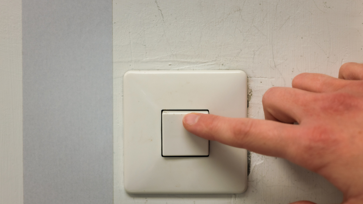 Un interrumptor de luz.