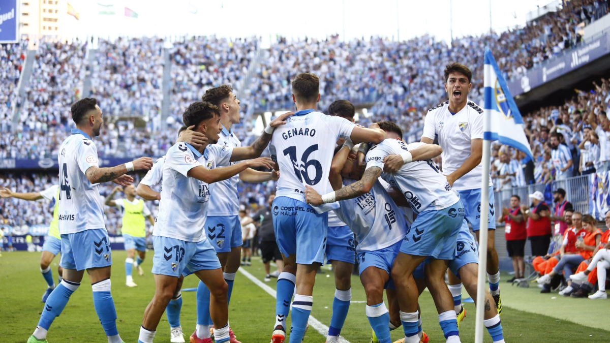 Els jugadors del Málaga celebrant un dels gols de la darrera eliminatòria contra el Celta a la Rosaleda.