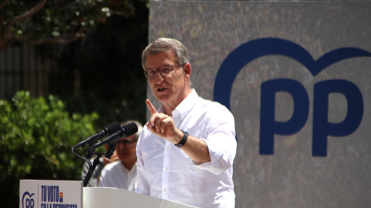 El líder del PP, Alberto Núñez Feijóo, durante una intervención en mitin electoral