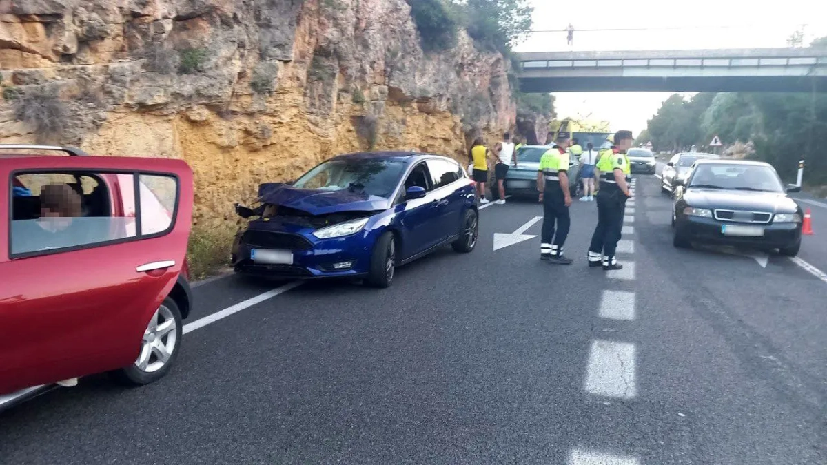 Estat en que van quedar els vehicles després de la topada.