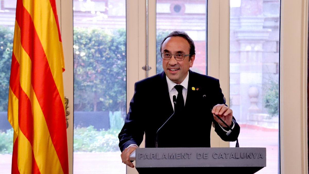El presidente del Parlamento, Josep Rull, comparece después de la ronda de consultas por|para la investidura.