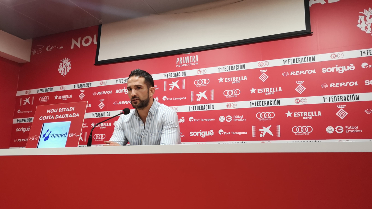 El técnico del Nàstic, Dani Vidal, a la rueda de prensa.