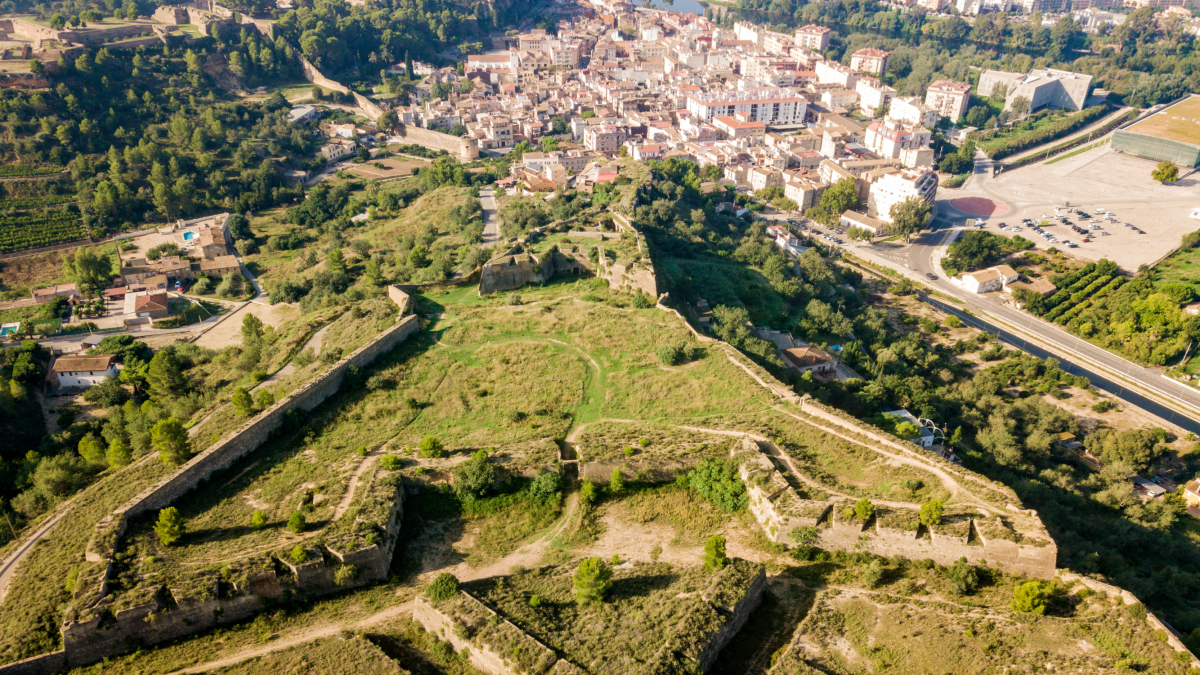 Vista àeria del conjunto de fortificaciones de Tenasses de Tortosa.