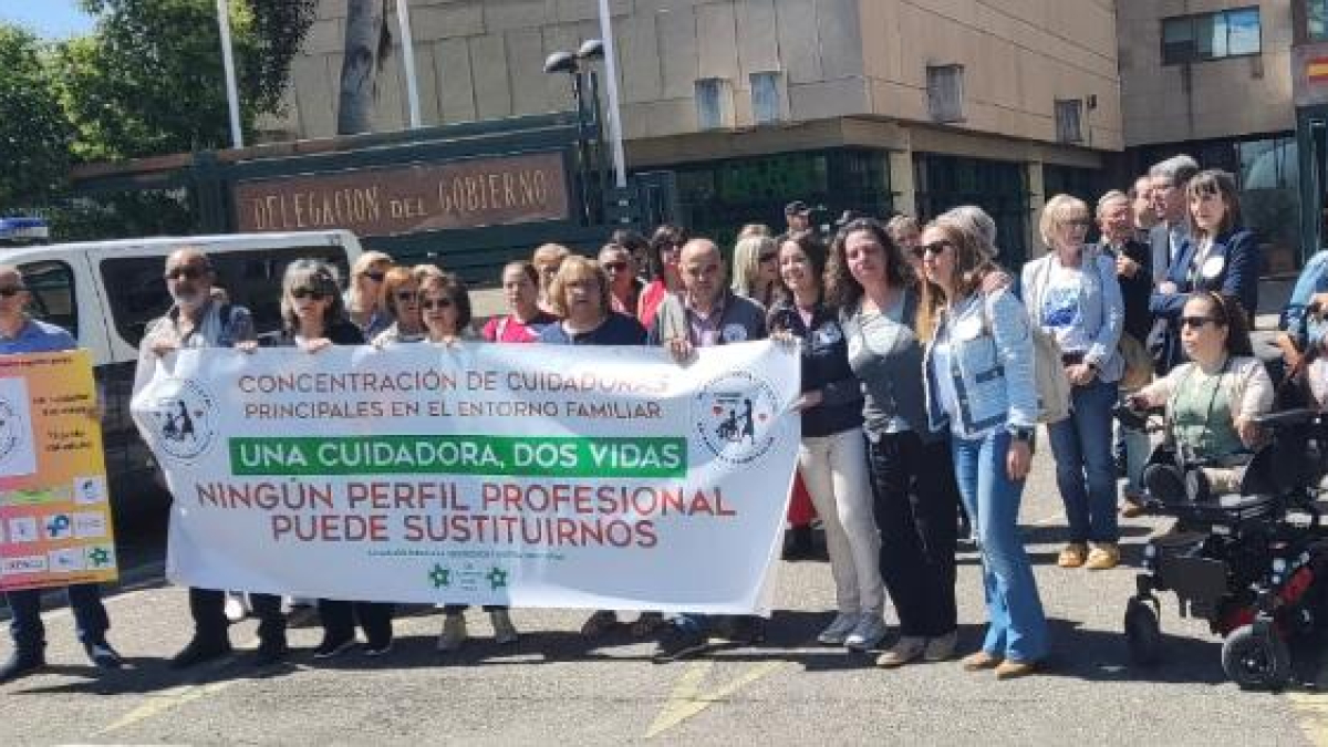 Concentración de cuidadores familiares en Valladolid.