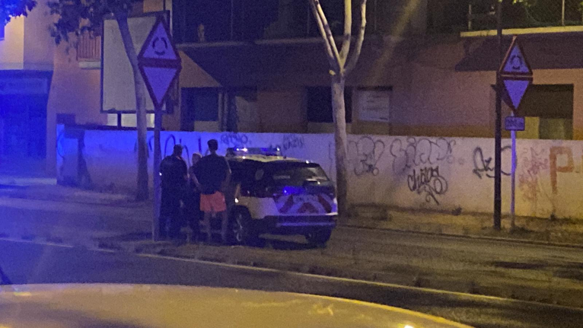 Detenció d'un home a l'avinguda Salou de Reus.