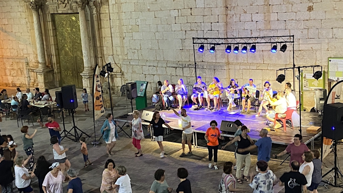 Imatge d'una edició anterior de l'Ebrefolk.