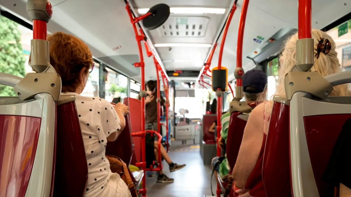 Interior de un autobús de la EMT.