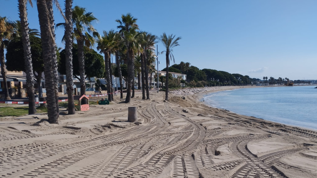 Platja de l'Ardiaca de Cambrils després dels treballs.