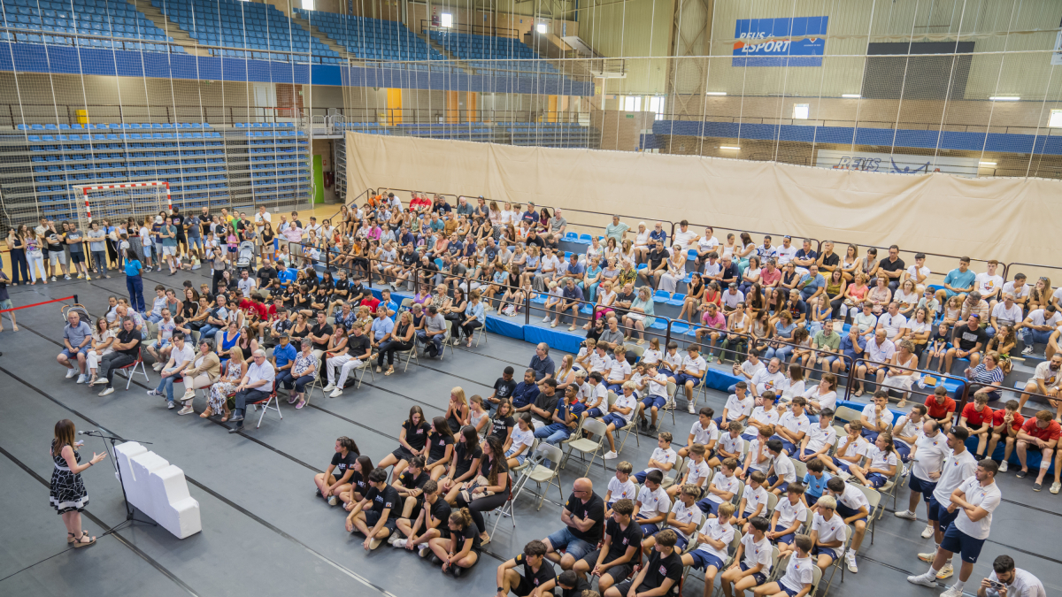 El Pavelló Olímpic Municipal de Reus va acollir un reconeixement a 250 esportistes de la ciutat.