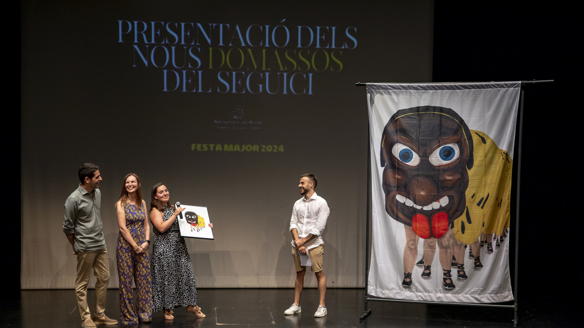 El acto de presentación de los damascos, celebrado el pasado viernes, marcó el inicio de la festividad.