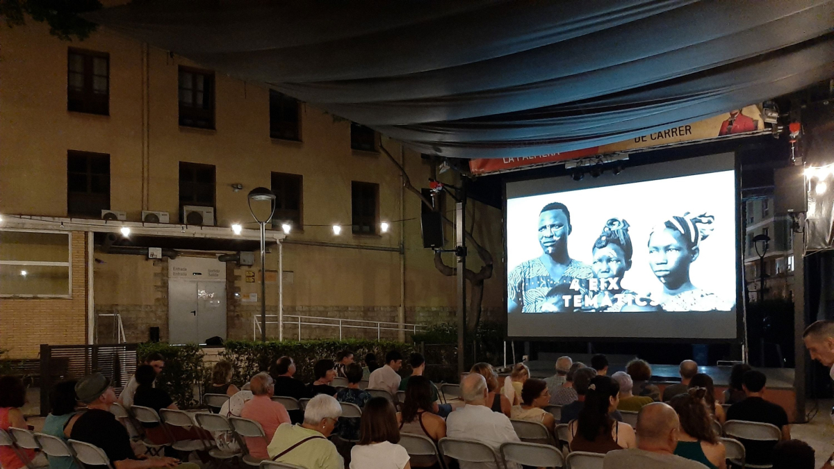 Una sesión del Festival Itinerant de Cinemes Africans de Catalunya – FICAC.
