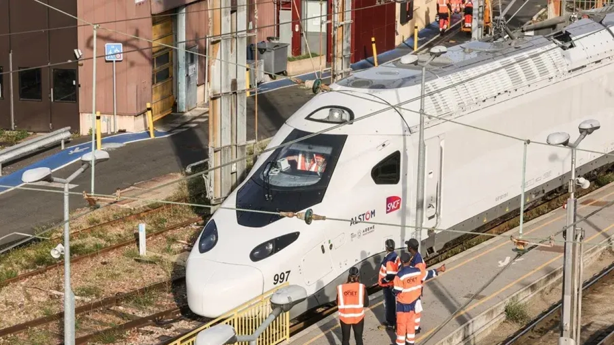 Un tren d'alta velocitat francès a París, en una imatge d'arxiu.