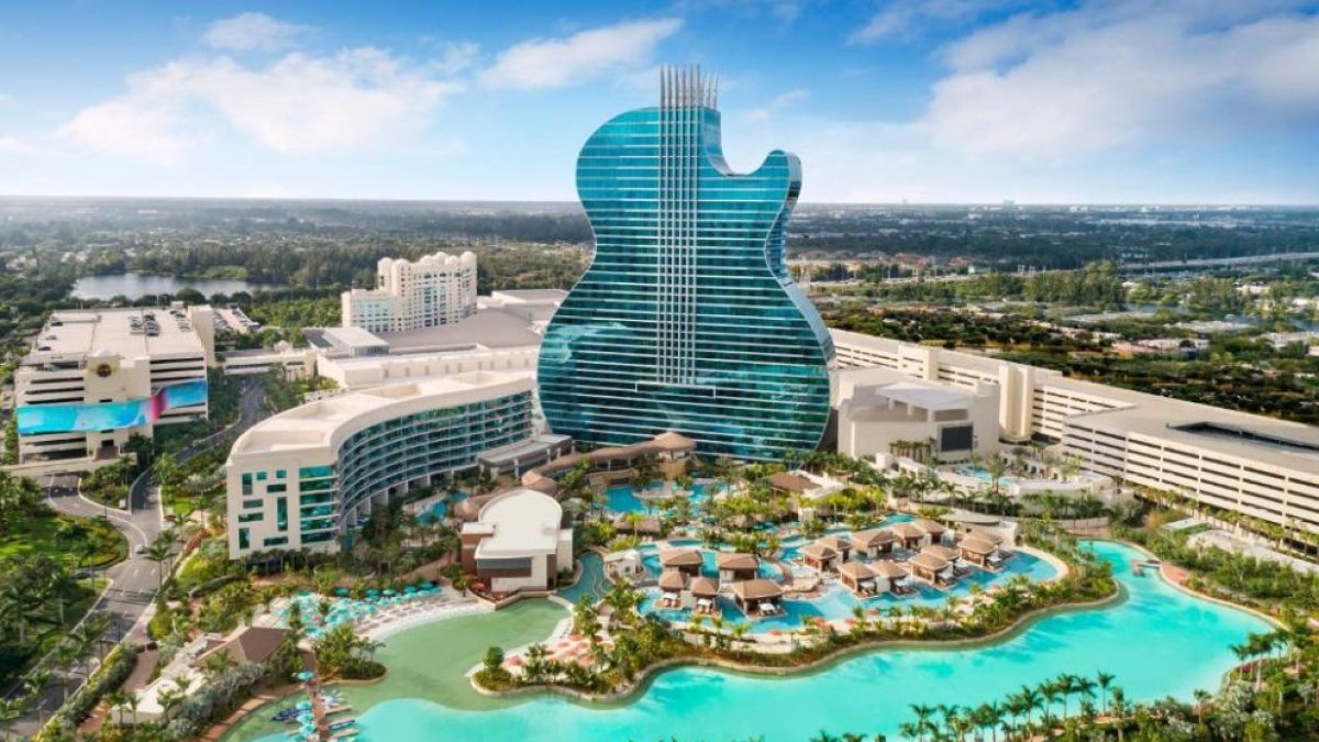 The Guitar Hotel at Seminole Hard Rock Hotel & Casino de los Estados Unidos.
