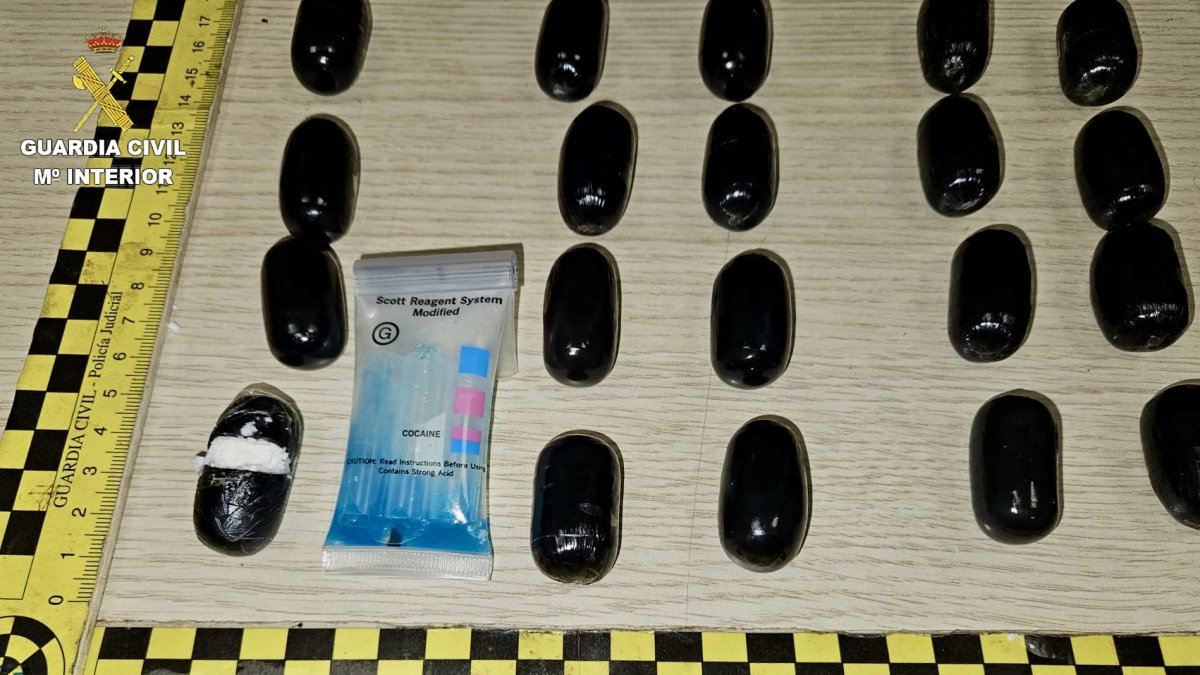 Paquetes de cocaína extraídos del organismo de un pasajero pillado en Barcelona procedente de Sao Paulo.