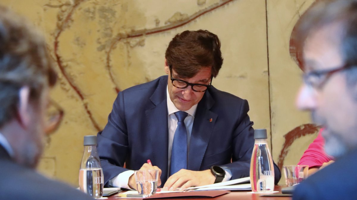 El presidente de la Generalitat, Salvador Illa, en la reunión del consejo ejecutivo.