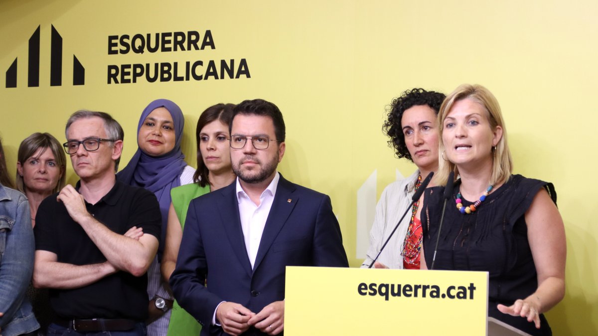 Los negociadores de ERC en una rueda de prensa para anunciar un preacuerdo con el PSC para la investidura de Salvador Illa