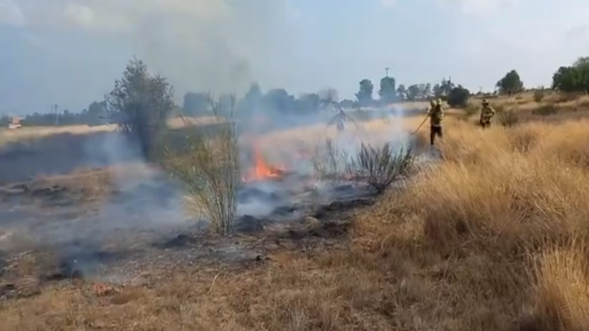 Los Bomberos trabajando en el incendio de Reus