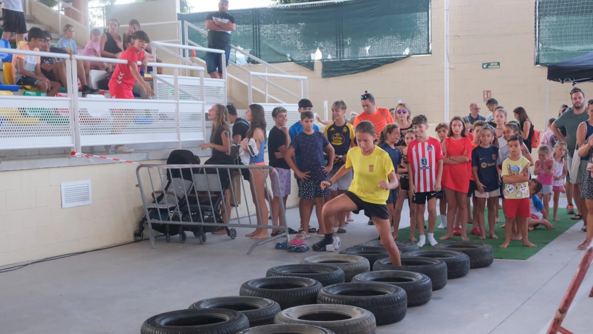 Fotografía de una de las participantes del Festival Humor Amarillo de la Pobla.