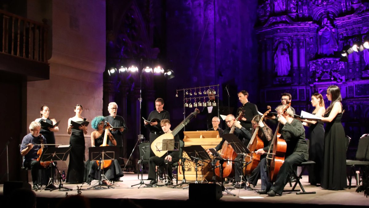 Imagen del concierto 'Pro pacem' de la Capilla Real de Cataluña y Hespèrion XXI, en el monasterio de Santes Creus.