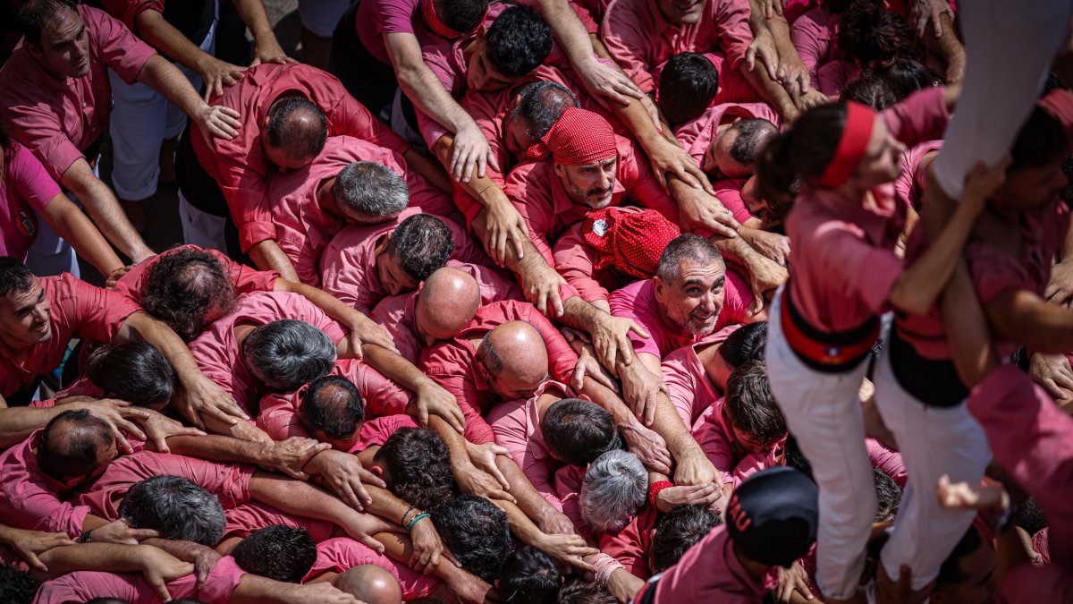El 4 de 9 sense folre carregat per la Colla Vella Xiquets de Valls per Sant Fèlix a Vilafranca del Penedès