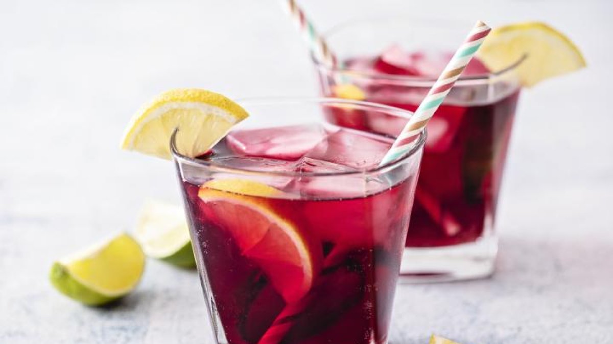 Dos vasos con 'tinto de verano'