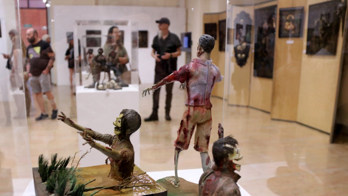 La muestra 'Atrae Figurae', del colectivo Arte del Caos, inaugurada durante la 15.ª edición del Fangofest