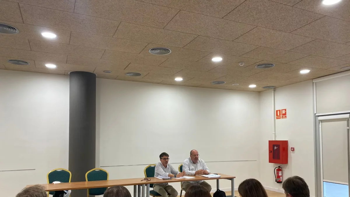 Mario García y Rafa Luna durante la comparecencia.