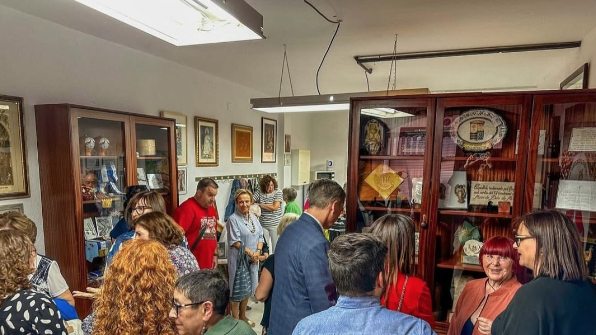 Inauguración el nuevo local, ubicado en unos bajos de la calle de Sant Miquel.