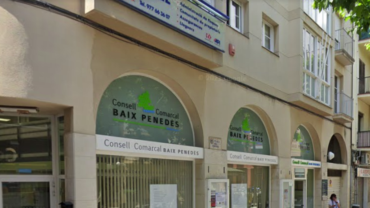 Fachada del Consell Comarcal del Baix Penedès.
