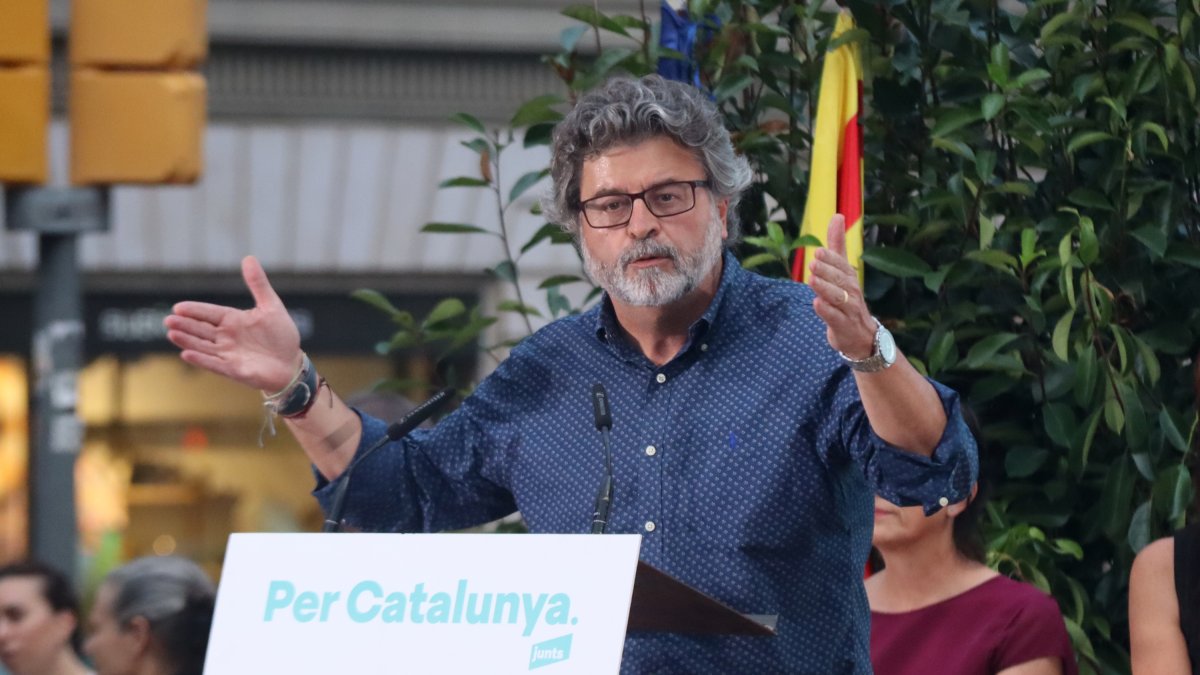 Imagen de archivo de Toni Castellà en un acto de campaña de Junts en julio de 2023