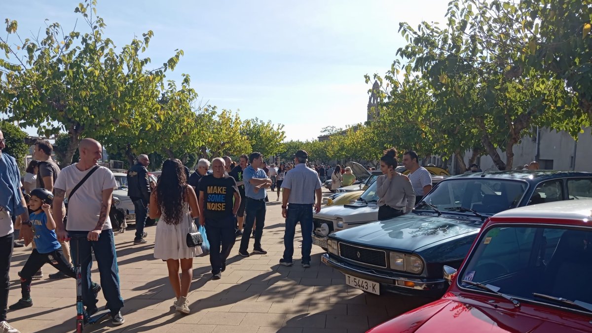 Imagen del encuentro de vehículos clásicos de Creixell.