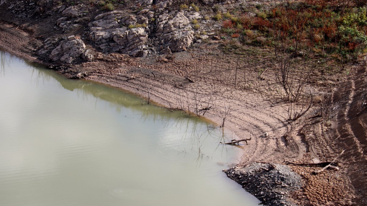 El impacto de la sequía en el pantano de Siurana.
