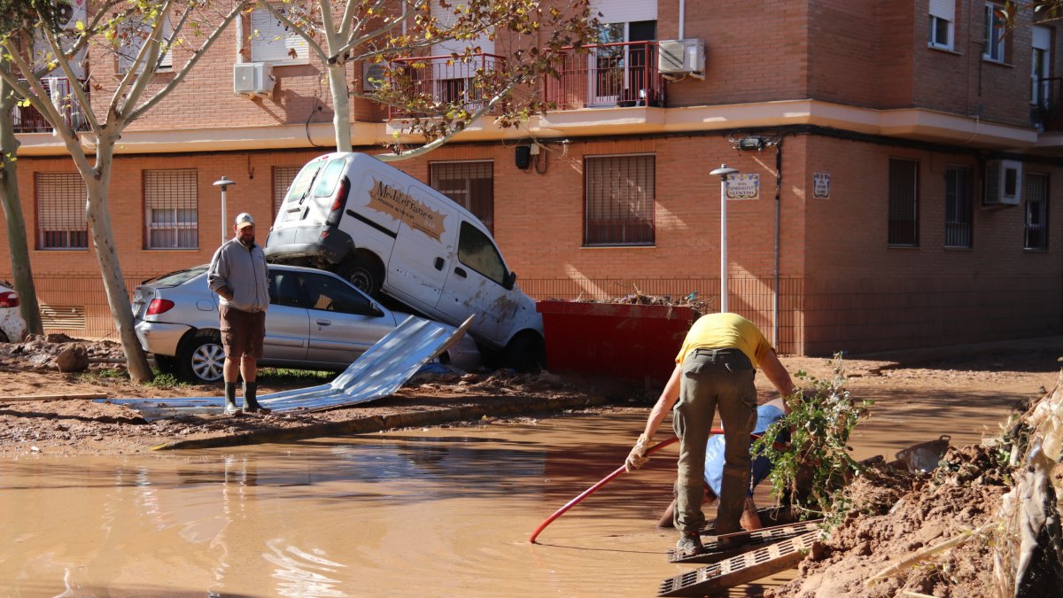 Membres de les ADF col·laboren en les tasques post DANA a Picanya