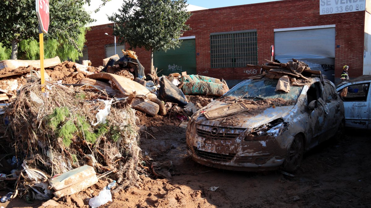 Destrosses de la dana a Paiporta quatre dies després del desbordament del torrent