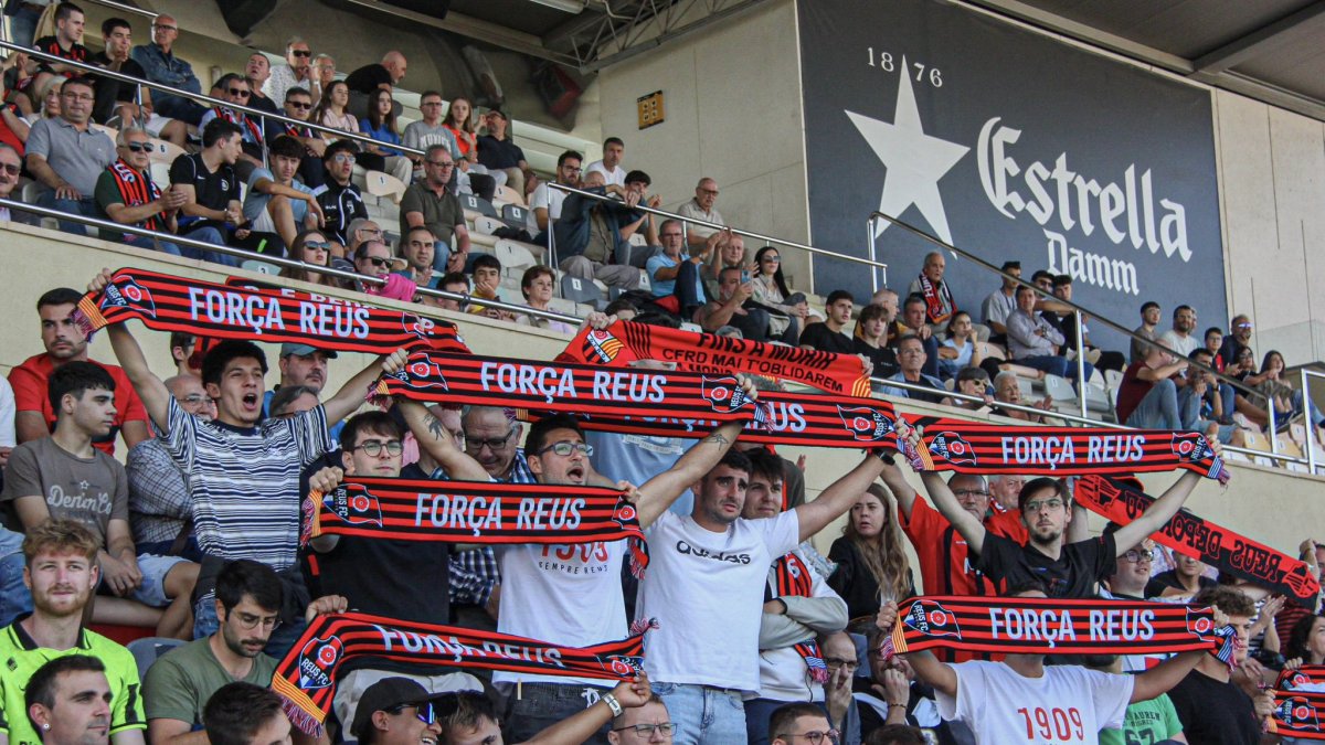 L’afició, durant un partit del Reus FC Reddis.