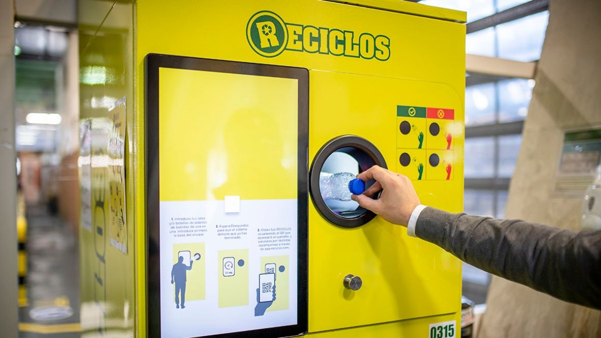 Imagen de una màquina RECICLOS.