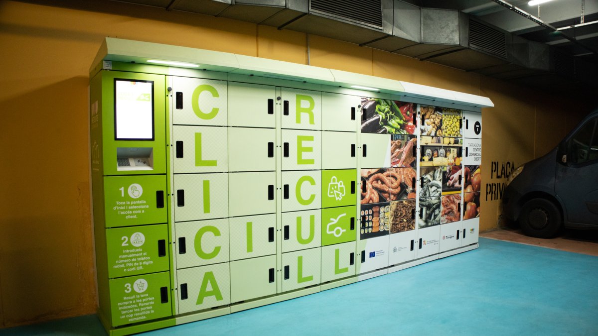 Imagen de las taquillas inteligentes ubicadas en el Aparcamiento Corsini.
