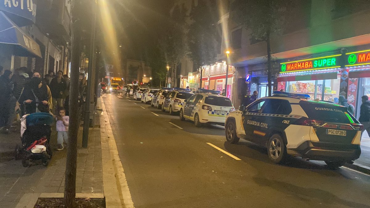 Imatge de l'operatiu al carrer Jaume I de Reus.