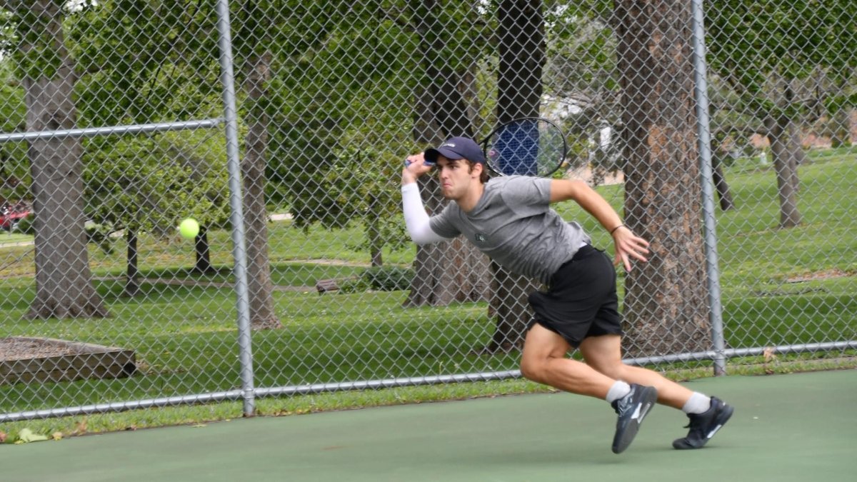 El tenista tarraconense Íñigo Villacampa Goñi durante uno de sus entrenamientos en Quincy, en el estado de Illinois dels Estats Units.