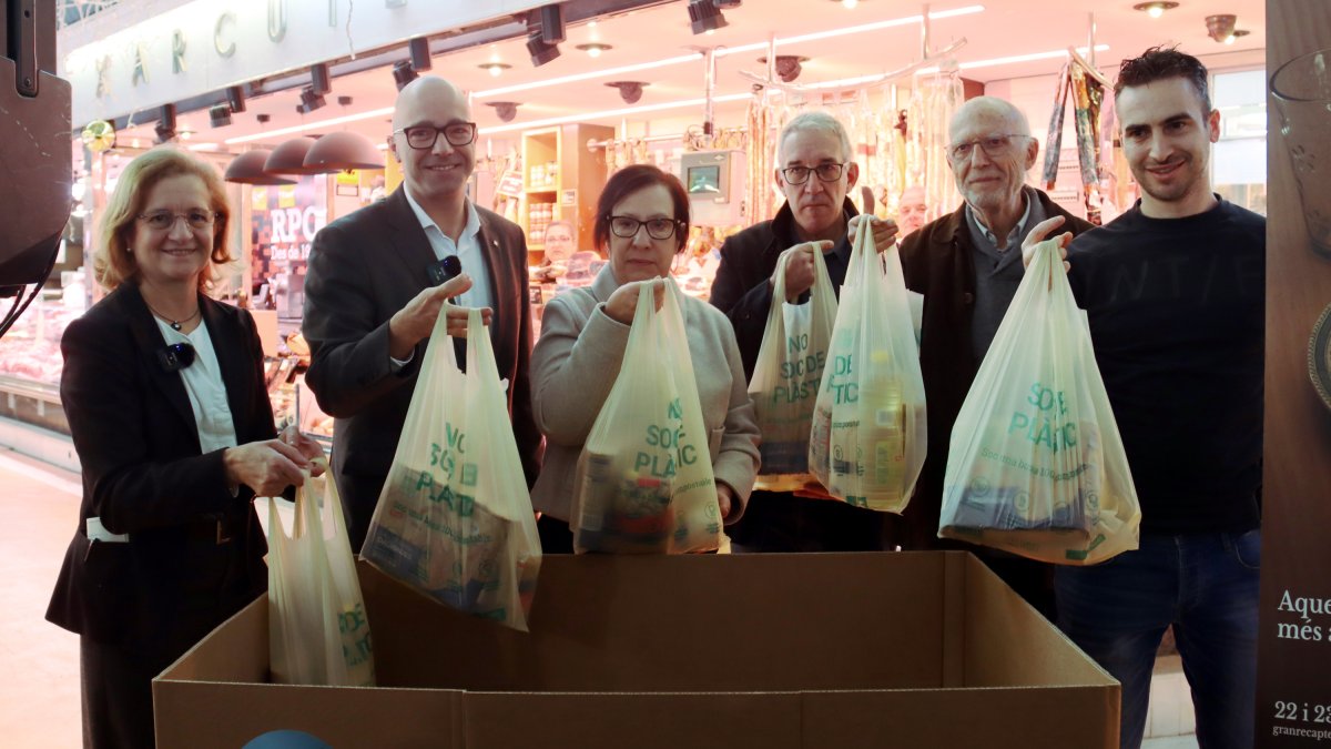Pistoletazo de salida del Gran Recapte en el mercado de la Sagrada Familia.