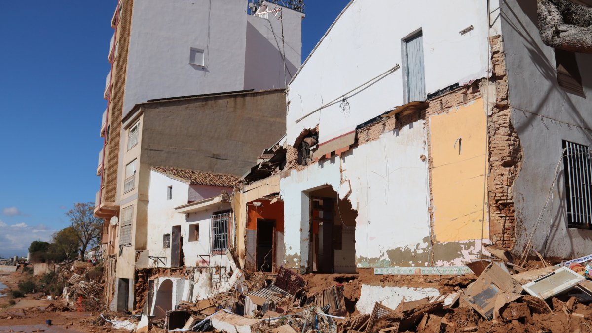 Una casa destrossada per la DANA davant el torrent de Picanya