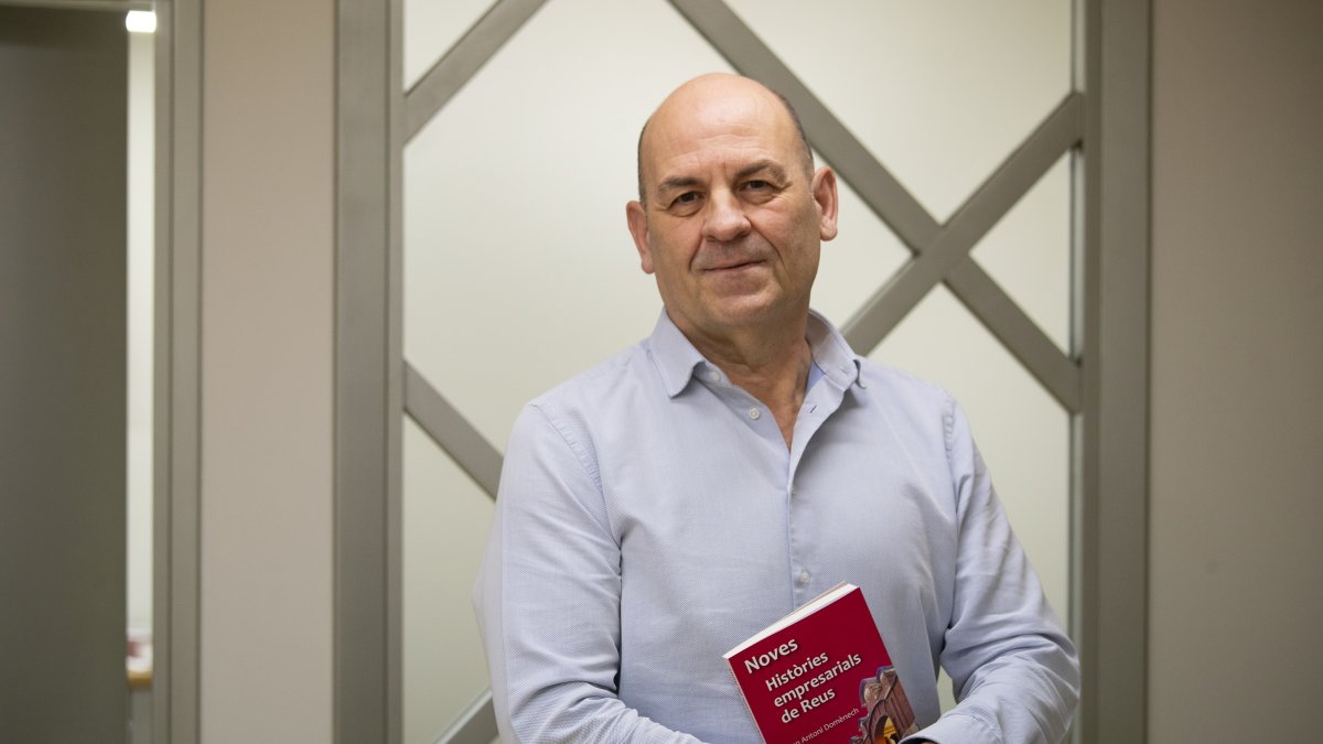 Joan Antoni Domènech, periodista y autor del libro Nuevas historias empresariales de Reus.