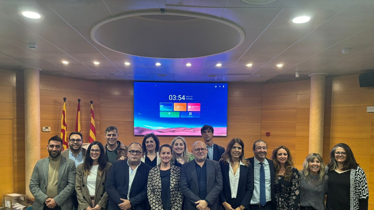 Imagen del equipo, con David Rocamora en el medio, que formará la nueva Junta del Colegio de Abogados de Tarragona.
