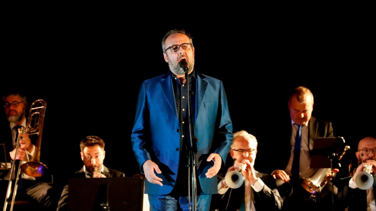 Roger Mas y la Cobla Sant Jordi actúan en el festival Terrer
