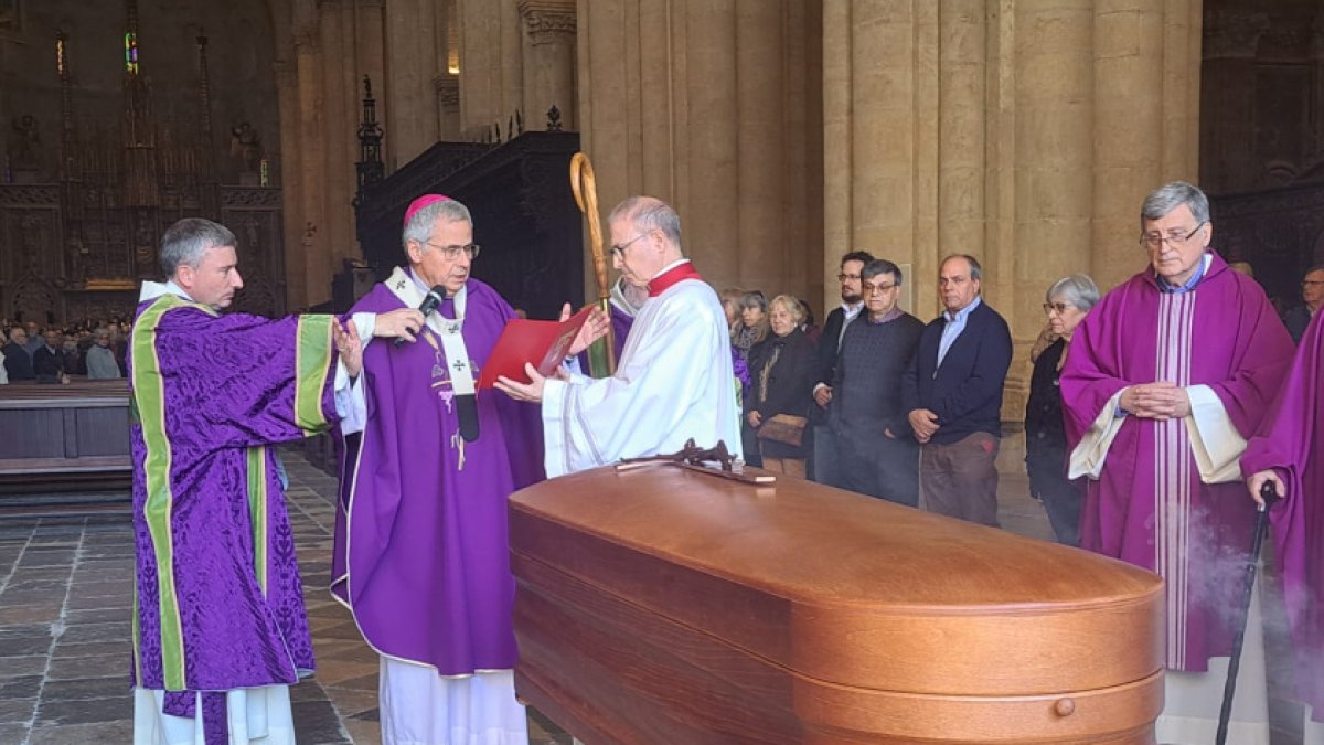 Queraltó y Planellas en el funeral de mosén Miquel Barbarà en Tarragona