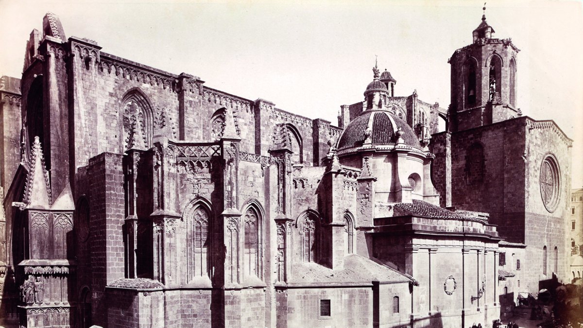 Imatge del mercat ambulant a la Catedral.