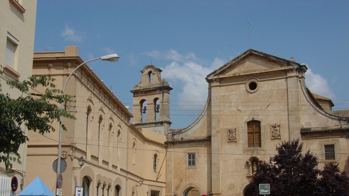 Exterior del Hospital Comarcal de Sant Antoni Abat.